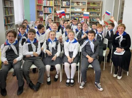 В библиотеке состоялся телемост с юными читателями Севастополя  