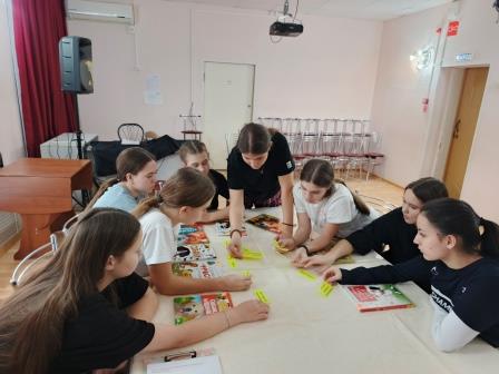 Час интересных сообщений «На свете множество собак» в Центре помощи детям «Улитка»