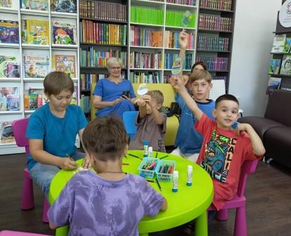 Дино-приключение в библиотеке: раскрываем семейные тайны древних ящеров! 