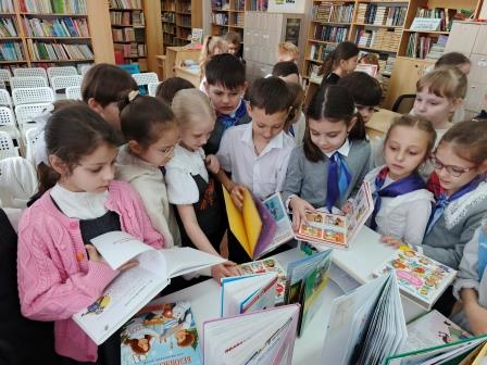 Мир прекрасный, безопасный: учимся быть осторожными вместе!