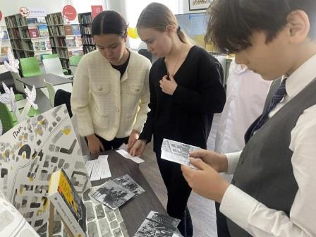 «Один ребенок – одна история Холокоста» экспозиция книги Ури Орлева «Остров на Птичьей улице» 