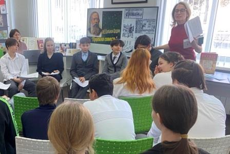 Читатели детской библиотеки обсудили творчество Салтыкова-Щедрина
