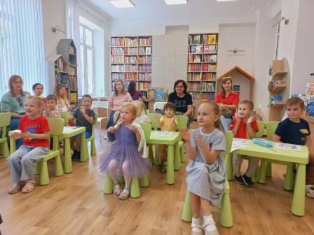 Яркие выходные в библиотеке
