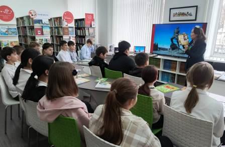 «Песнь свою я посвятил народу»: в детской библиотеке почтили память Мусы Джалиля