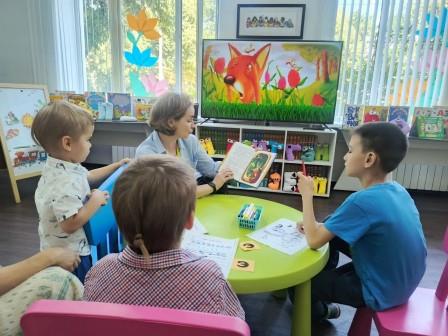 Знакомимся с буквой Э в клубе «Букваренок»