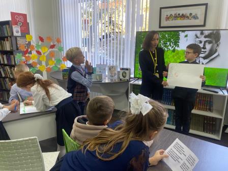 130 лет со дня рождения Сергея Есенина отметили в библиотеке