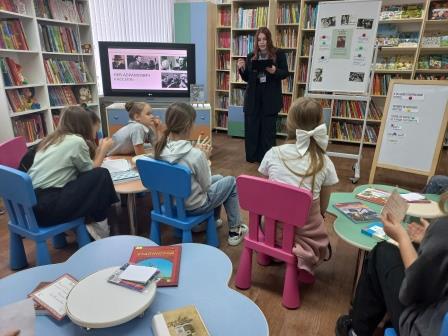 В  детской библиотеке прошёл час памяти, посвящённый Льву Кассилю