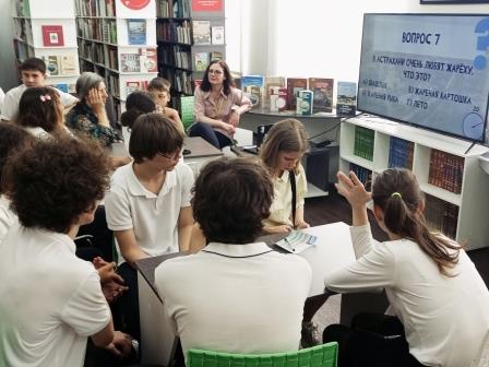 В библиотеке состоялся интеллектуальный турнир «Прогулки по Астрахани»