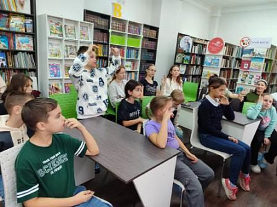 «Удивительное рядом»: увлекательный путеводитель в мир знаний