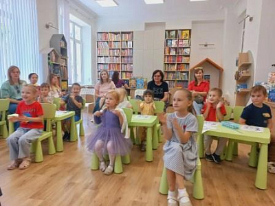 Яркие выходные в библиотеке