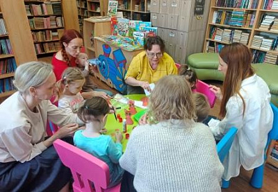 Книжный паровозик