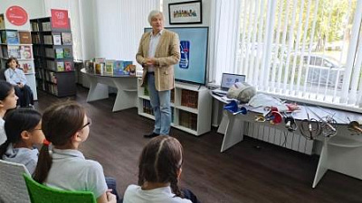 Федерация фехтования Астраханской области — в гостях у читателей Областной детской библиотеки