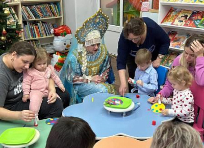 Новогодние приключения Колобка